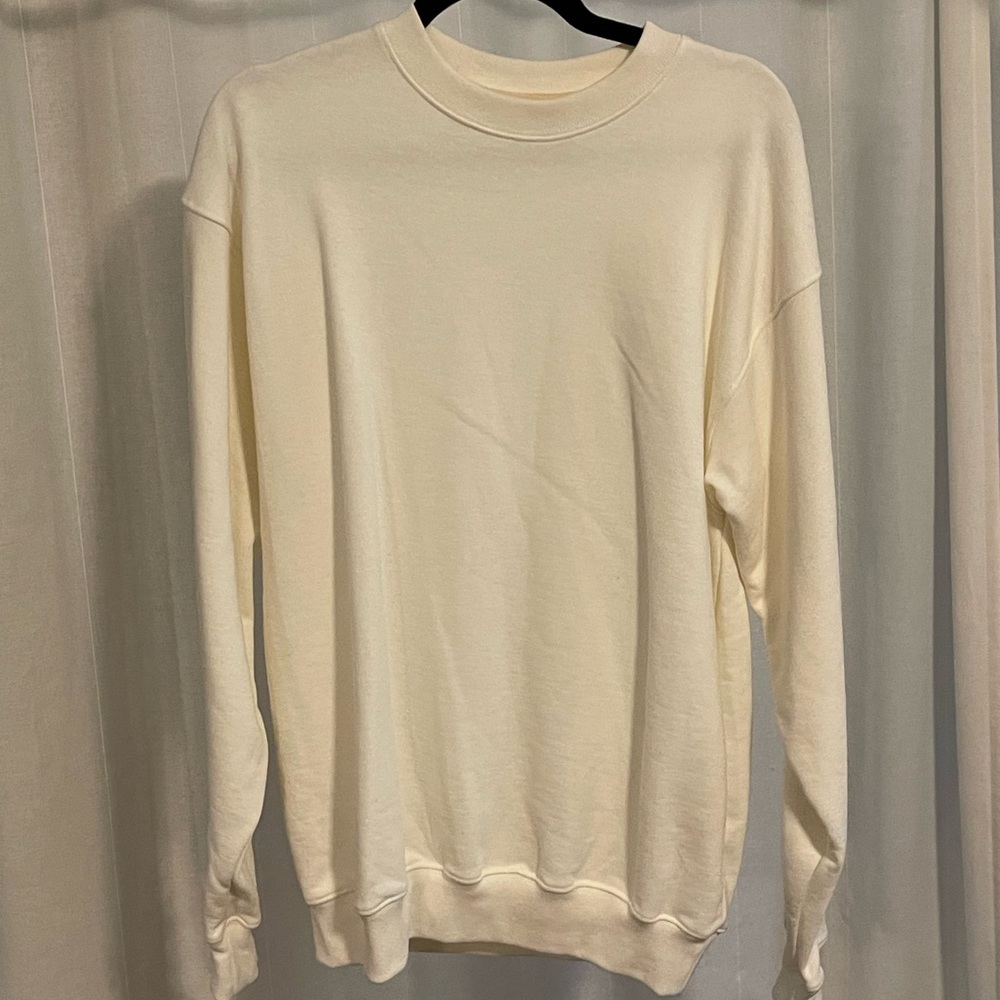 Sporty & Rich Crewneck
